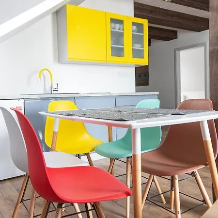 Pod Klingerom Apartment *